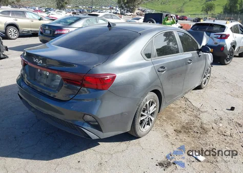 2023 Kia Forte Lxs z USA, uszkodzony, nr VIN 3KPF24AD9PE512242